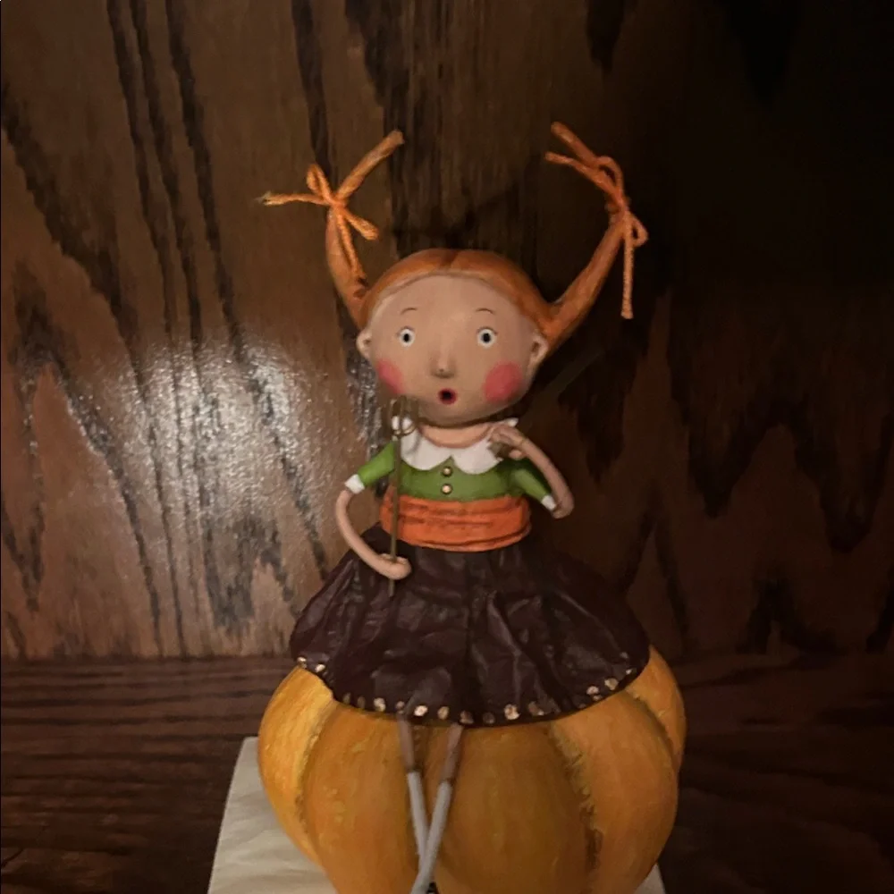 Lori Mitchell Whimsical Pumpkin Girl Figurine - Picture 2 of 4